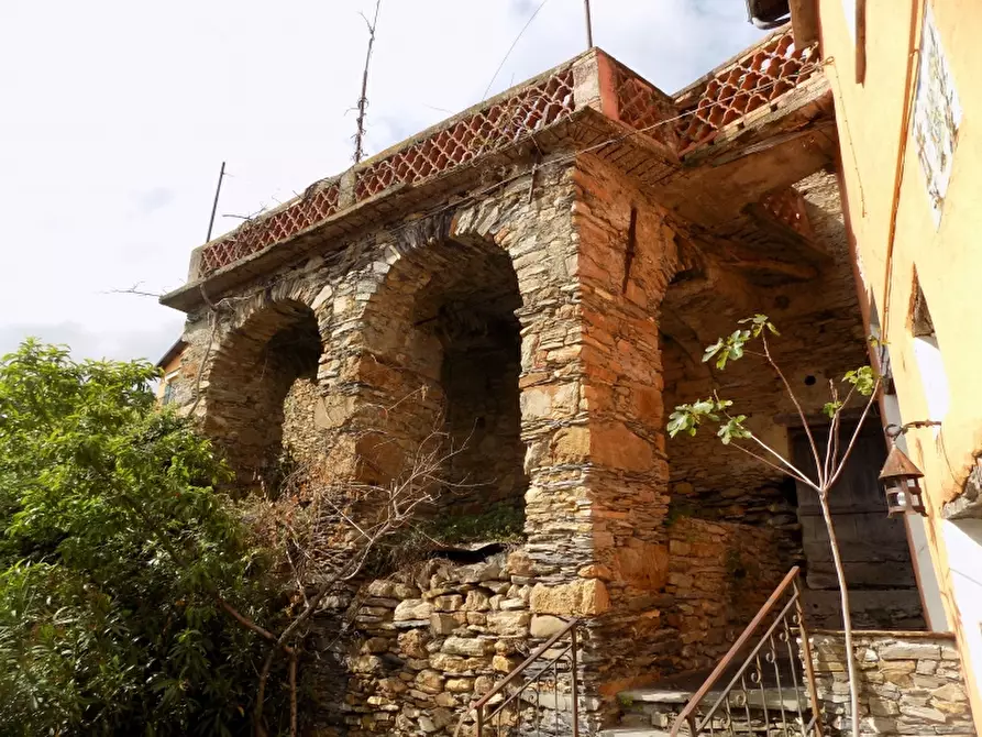 Immagine 21 di Rustico / casale in vendita  a Villanova D'albenga