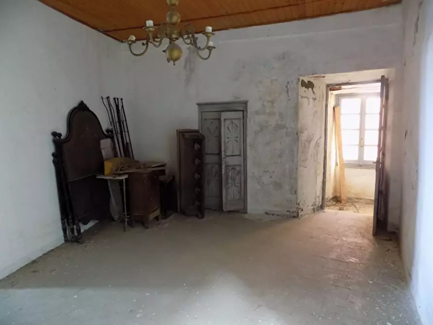 Immagine 25 di Rustico / casale in vendita  a Villanova D'albenga