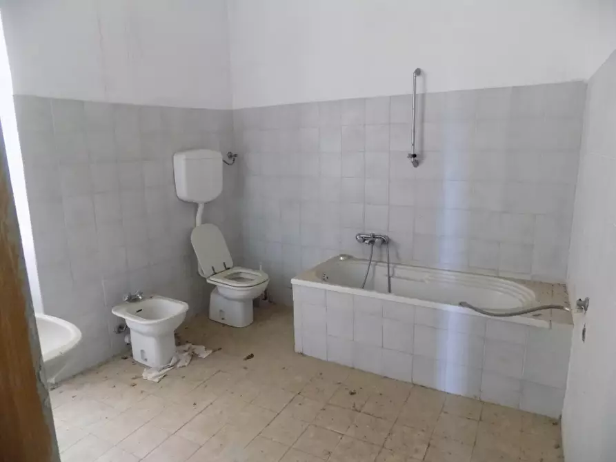 Immagine 27 di Rustico / casale in vendita  a Villanova D'albenga