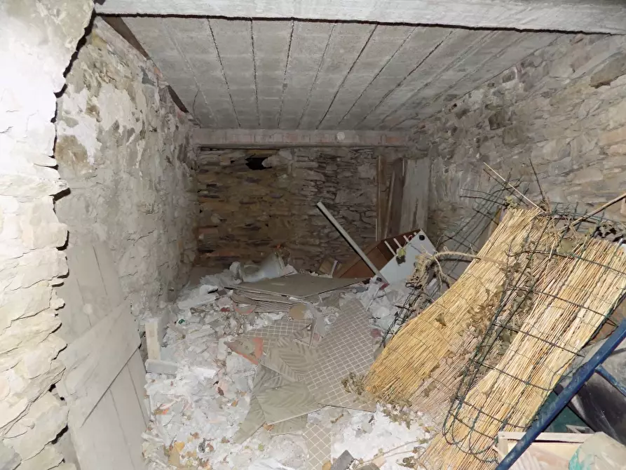 Immagine 31 di Rustico / casale in vendita  a Villanova D'albenga