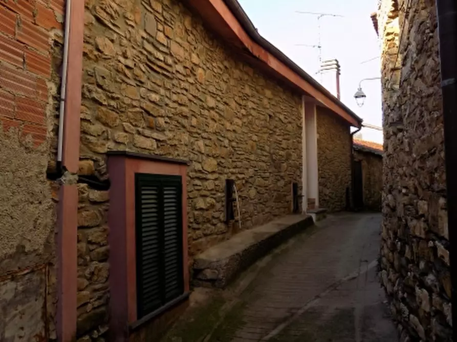 Immagine 4 di Casa semindipendente in vendita  a Cesio