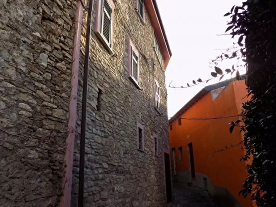 Immagine 5 di Casa semindipendente in vendita  a Cesio