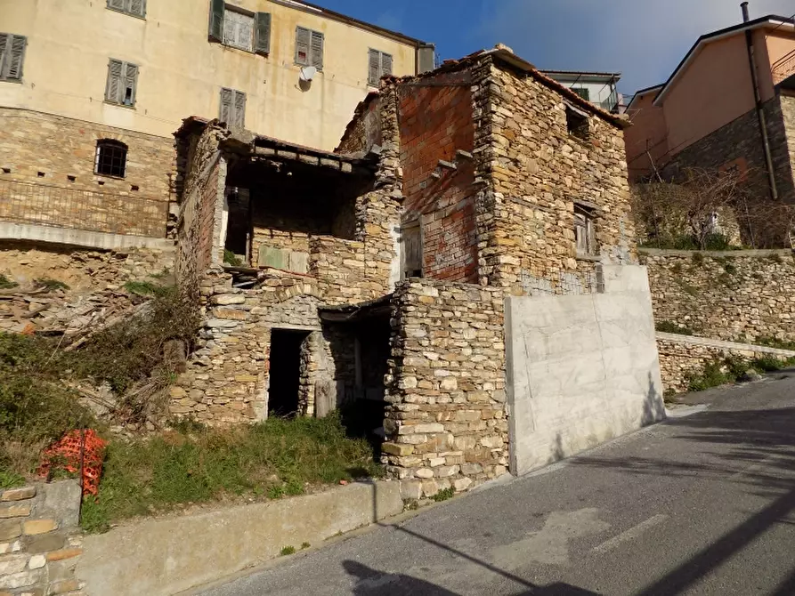 Immagine 1 di Rustico / casale in vendita  a Cesio