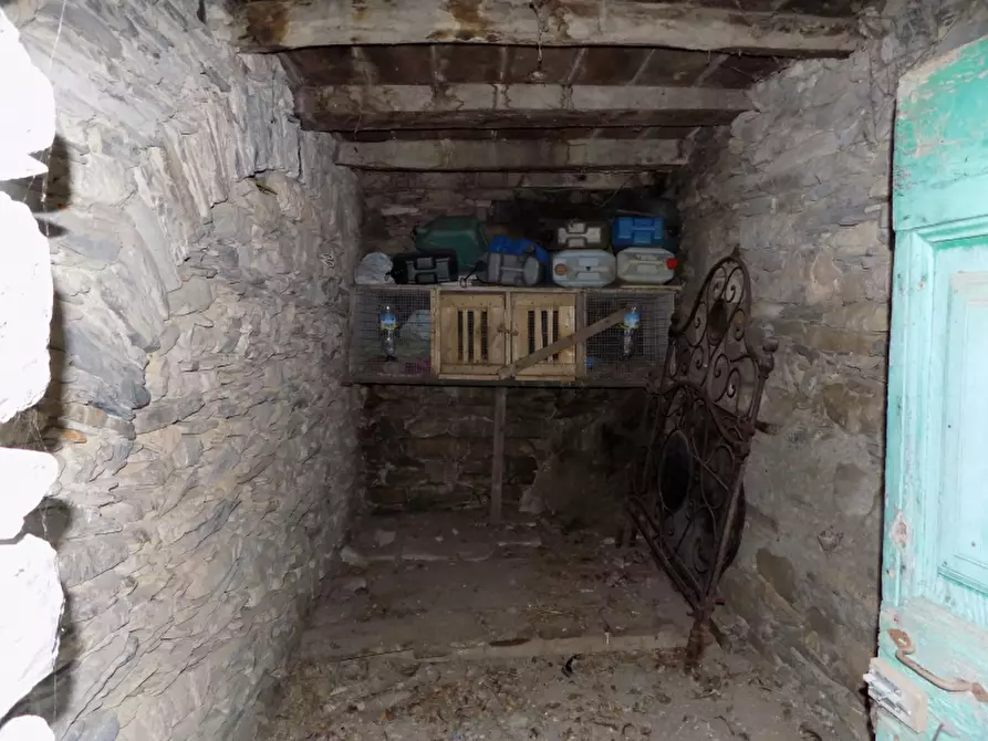 Immagine 5 di Rustico / casale in vendita  a Borgomaro