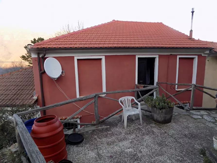 Immagine 11 di Casa semindipendente in vendita  in VIA CASTELLO DEI VENTIMIGLIA LASCARIS 5 a Borgomaro