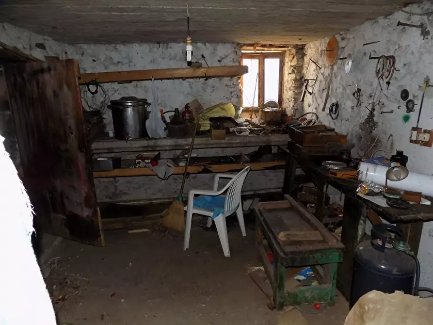 Immagine 9 di Casa semindipendente in vendita  a Borgomaro