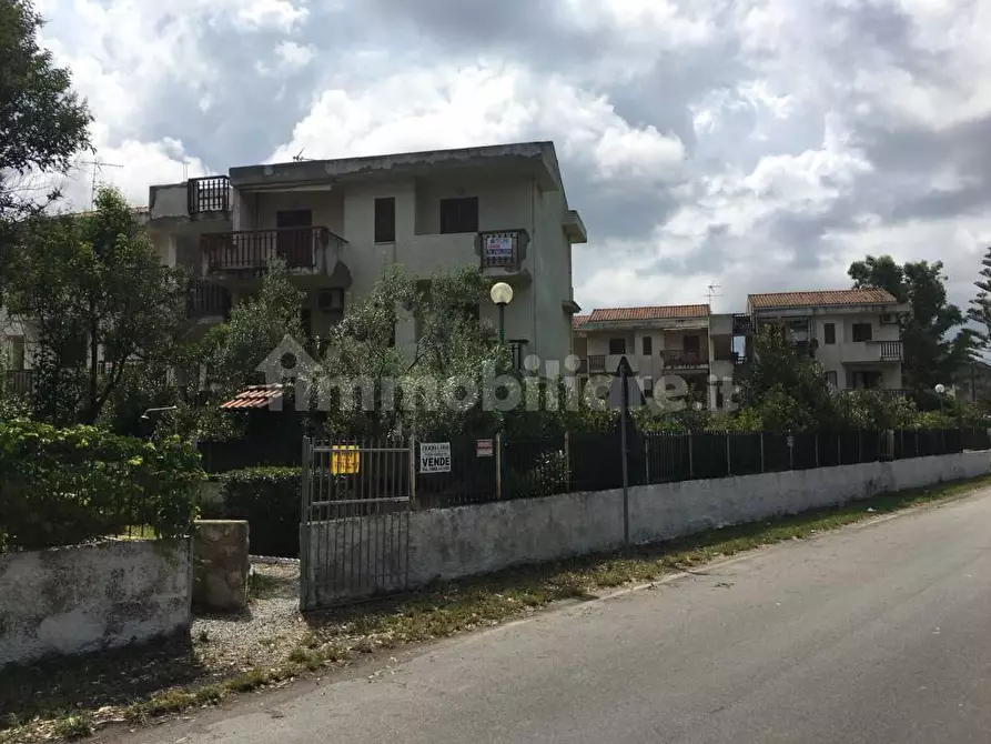 Immagine 17 di Appartamento in vendita  in Via della Pineta a Lamezia Terme