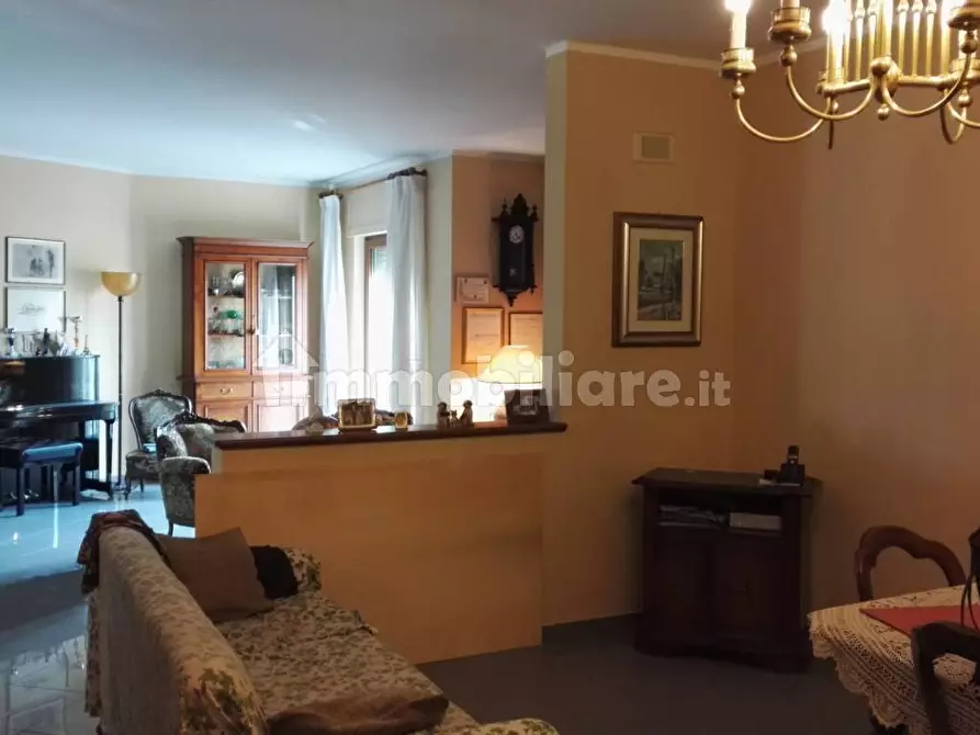 Immagine 7 di Appartamento in vendita  in Via Piersanti Mattarella a Lamezia Terme