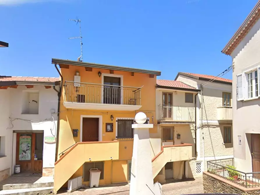 Immagine 1 di Casa indipendente in vendita  in Piazza Guglielmo Marconi 15 a Platania