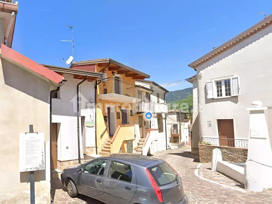 Immagine 4 di Casa indipendente in vendita  in Piazza Guglielmo Marconi 15 a Platania