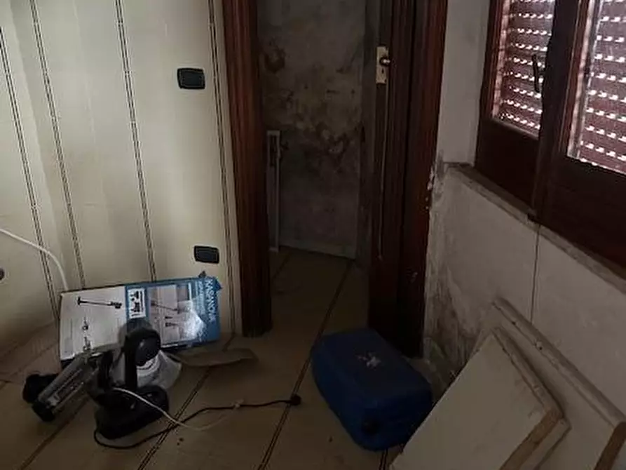 Immagine 11 di Villa in vendita  in VIA MONZA a Castel Volturno
