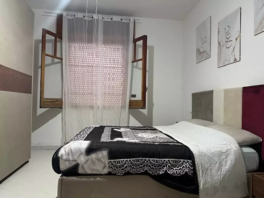 Immagine 13 di Villa in vendita  in VIA MONZA a Castel Volturno