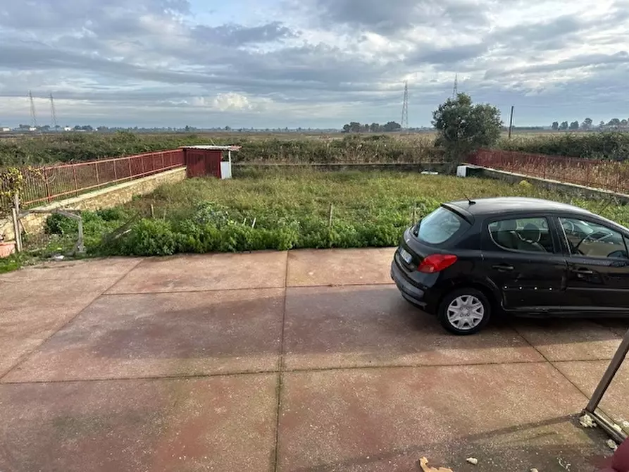 Immagine 16 di Villa in vendita  in VIA MONZA a Castel Volturno