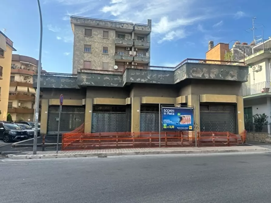 Immagine 1 di Locale commerciale in affitto  in via   martiri d'ungheria 1 a Santa Maria Capua Vetere