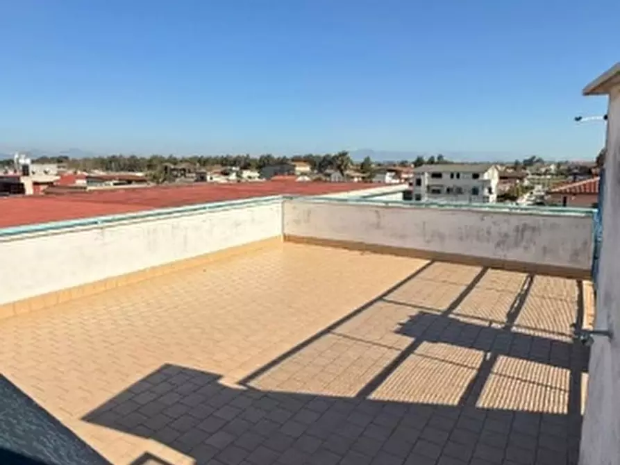 Immagine 7 di Appartamento in affitto  in Via Domiziana, km 39/00, 8 145 a Castel Volturno