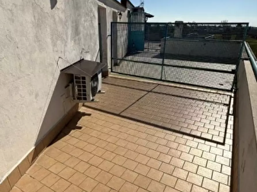 Immagine 8 di Appartamento in affitto  in Via Domiziana, km 39/00, 8 145 a Castel Volturno