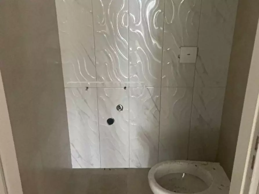 Immagine 4 di Locale commerciale in affitto  in VIA   CORSO   EUROPA 200 a San Marcellino