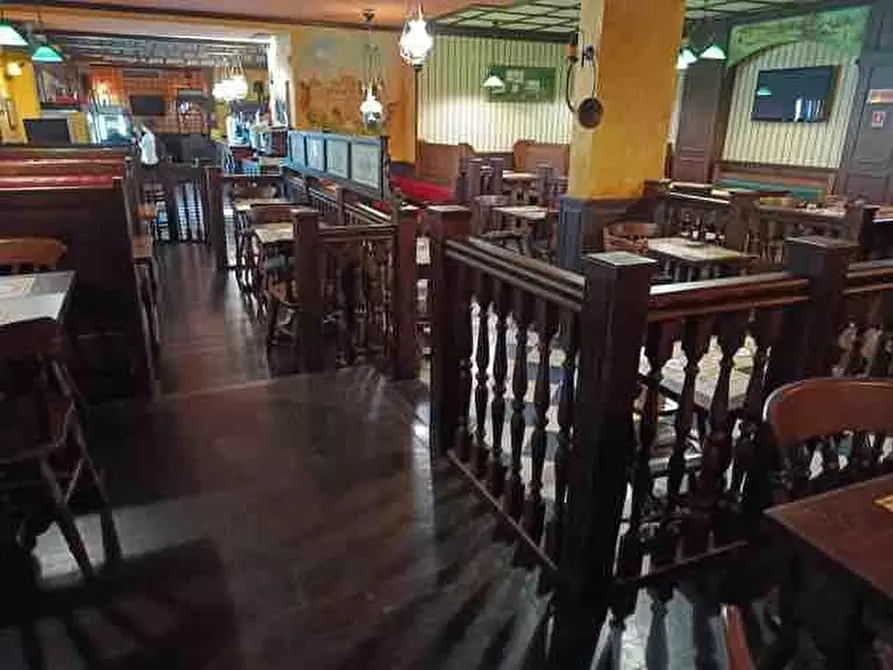 Immagine 7 di Attività commerciale in vendita  in VIA  OLIMPICO 220 a Aversa