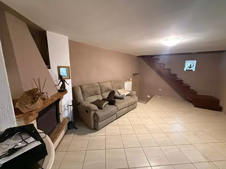 Immagine 1 di Appartamento in affitto  in VIA SENESE 20 a Francolise