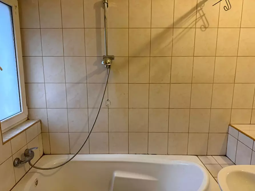 Immagine 10 di Appartamento in affitto  in VIA SENESE 20 a Francolise