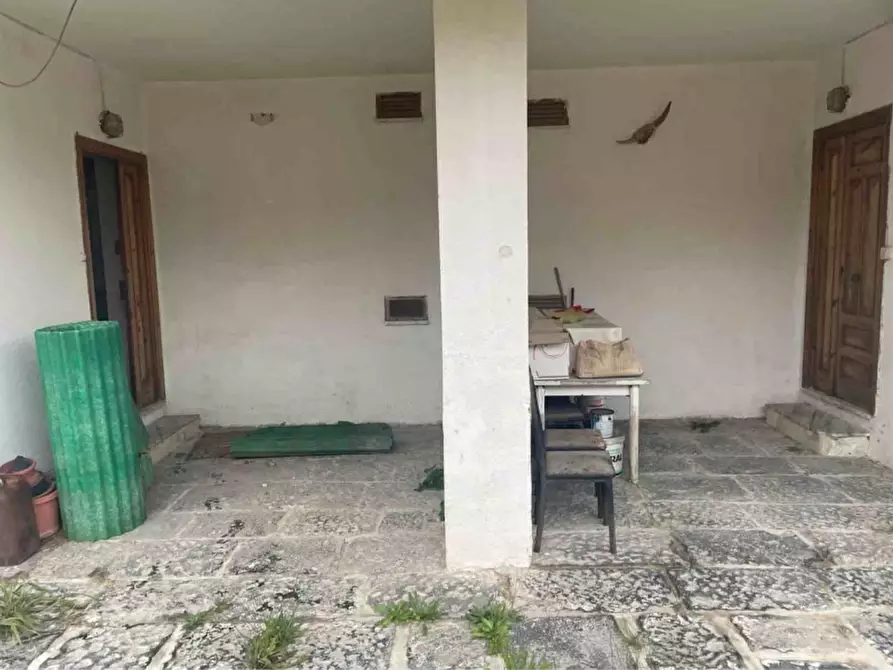 Immagine 1 di Villa in vendita  in VIA   FIUME SNC a Castel Volturno