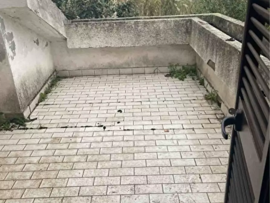 Immagine 6 di Villa in vendita  in VIA   FIUME SNC a Castel Volturno