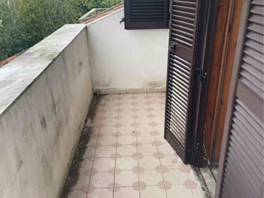 Immagine 9 di Villa in vendita  in VIA   FIUME SNC a Castel Volturno