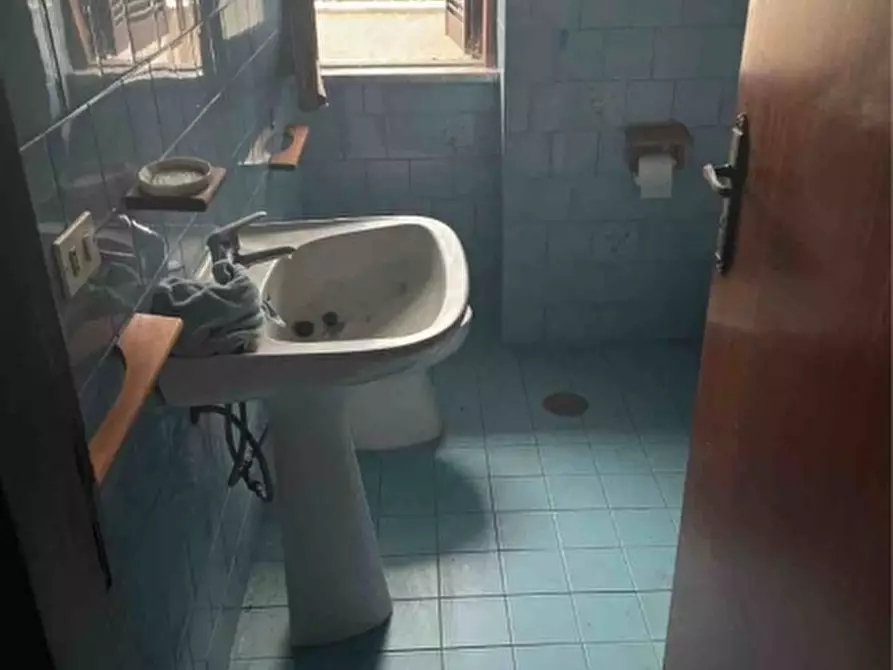 Immagine 10 di Villa in vendita  in VIA   FIUME SNC a Castel Volturno