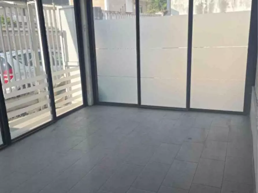 Immagine 4 di Locale commerciale in affitto  in VIALE EUROPA SNC a Aversa