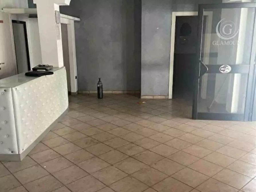 Immagine 5 di Locale commerciale in affitto  in VIALE EUROPA SNC a Aversa