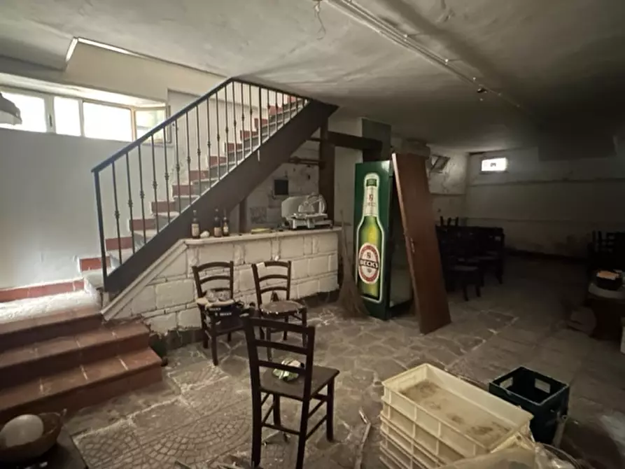 Immagine 9 di Locale commerciale in affitto  in VIA TESCIONE 66 a Caserta