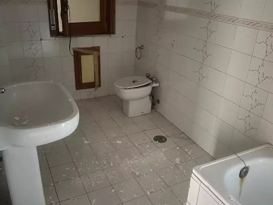 Immagine 13 di Palazzo in vendita  in VIA NAPOLI SNC a Santa Maria Capua Vetere