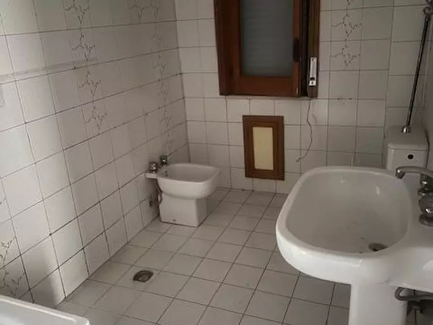 Immagine 10 di Palazzo in vendita  in VIA NAPOLI SNC a Santa Maria Capua Vetere