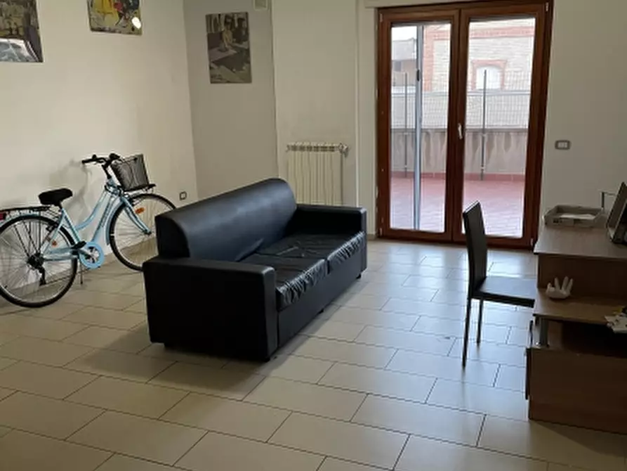 Immagine 1 di Appartamento in vendita  in VIA  GRAMSCI 157 a Aversa