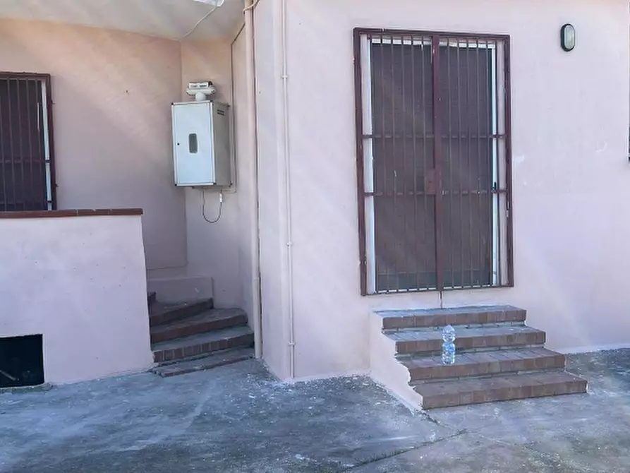 Immagine 4 di Villa in vendita  in VIA MONZA a Castel Volturno