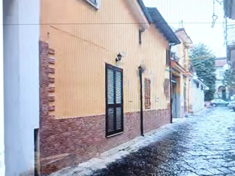Immagine 1 di Casa semindipendente in vendita  in via magenta 62 a Parete