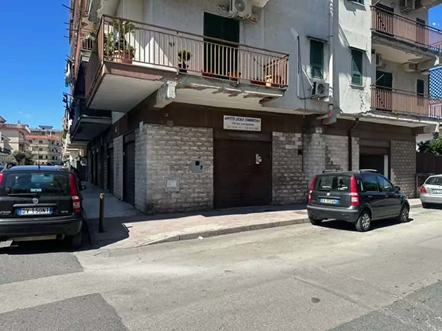Immagine 1 di Negozio in affitto  in via  luigi pasteur snc a Arzano