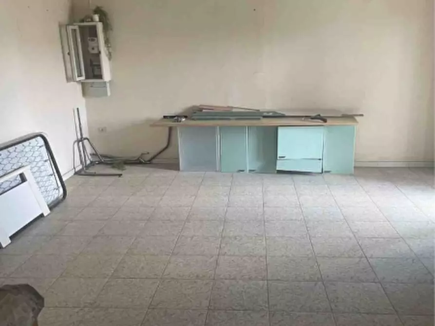 Immagine 5 di Appartamento in vendita  in VIA  RAINULFO DREGONT SNC a Aversa