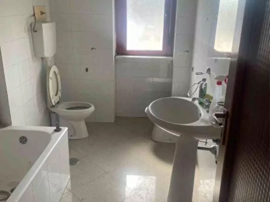 Immagine 3 di Appartamento in vendita  in VIA  ONORATO  PIETRANTONIO 150 a Aversa