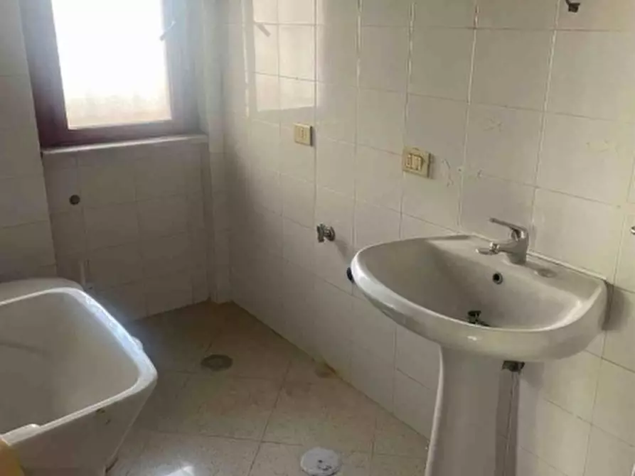 Immagine 7 di Appartamento in vendita  in VIA  ONORATO  PIETRANTONIO 150 a Aversa