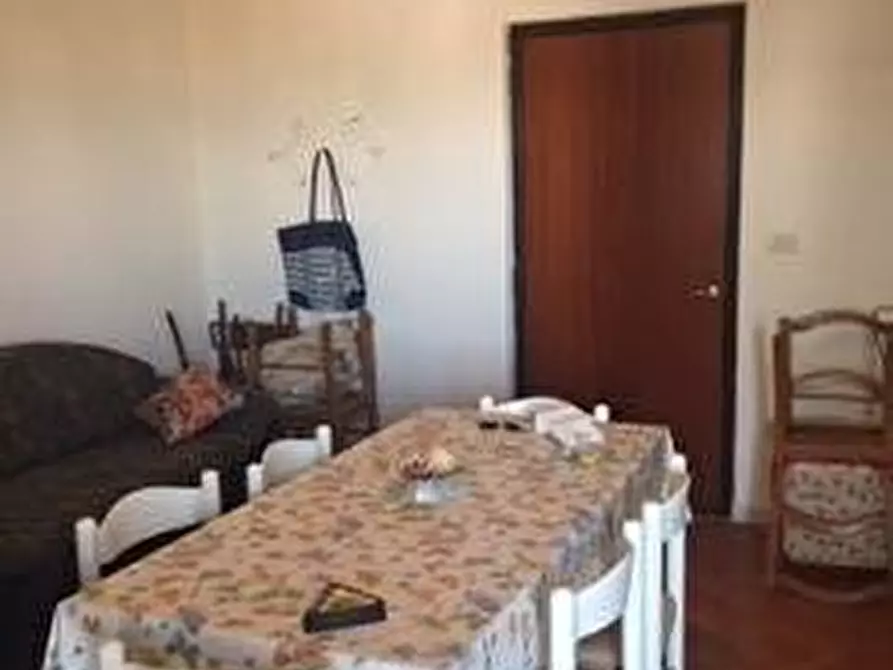Immagine 1 di Appartamento in vendita  in via Viale Margherita a Mondragone