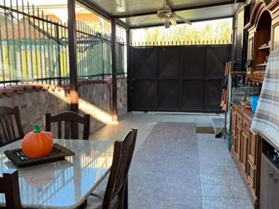 Immagine 4 di Villa in vendita  in VIA GARIGLIANO a Castel Volturno