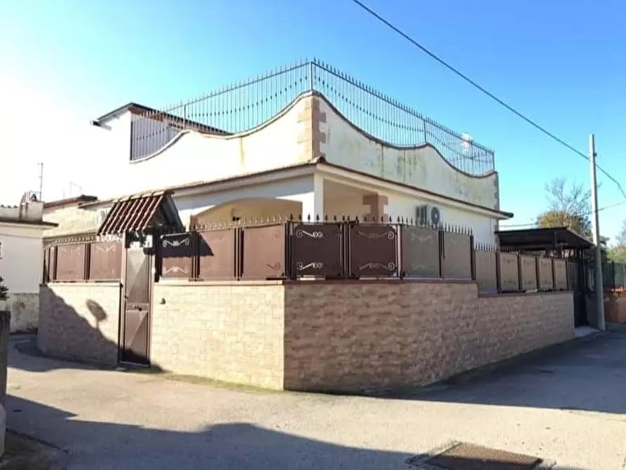 Immagine 16 di Villa in vendita  in VIA GARIGLIANO a Castel Volturno