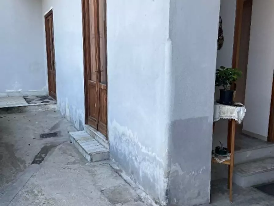 Immagine 5 di Appartamento in vendita  in VIA  ROMA SNC a Teverola