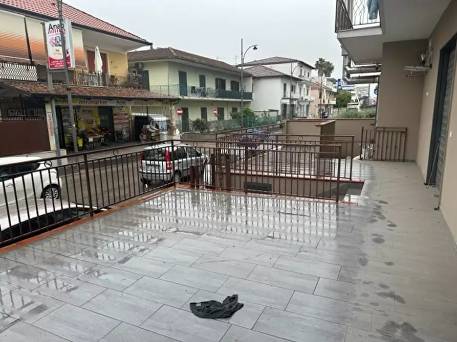 Immagine 8 di Locale commerciale in affitto  in via circumvallazione a Trentola Ducenta