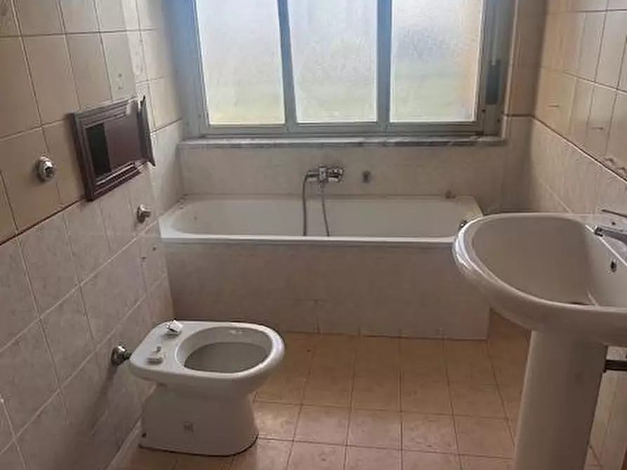 Immagine 13 di Appartamento in vendita  in VIA MAIURI 18 a Aversa