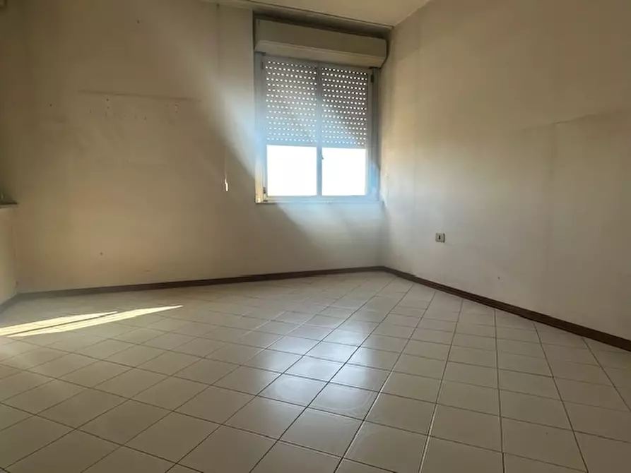 Immagine 15 di Appartamento in vendita  in VIA MAIURI 18 a Aversa