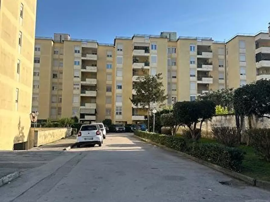 Immagine 1 di Appartamento in vendita  in VIA MAIURI 18 a Aversa