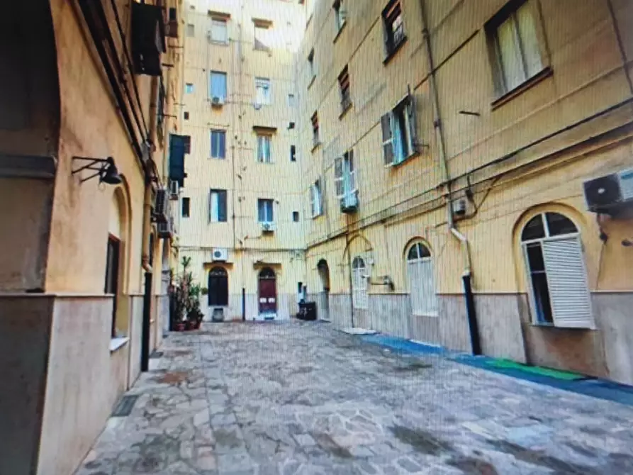 Immagine 10 di Appartamento in vendita  in VIA MACEDONIO MELLONI 94 a Napoli
