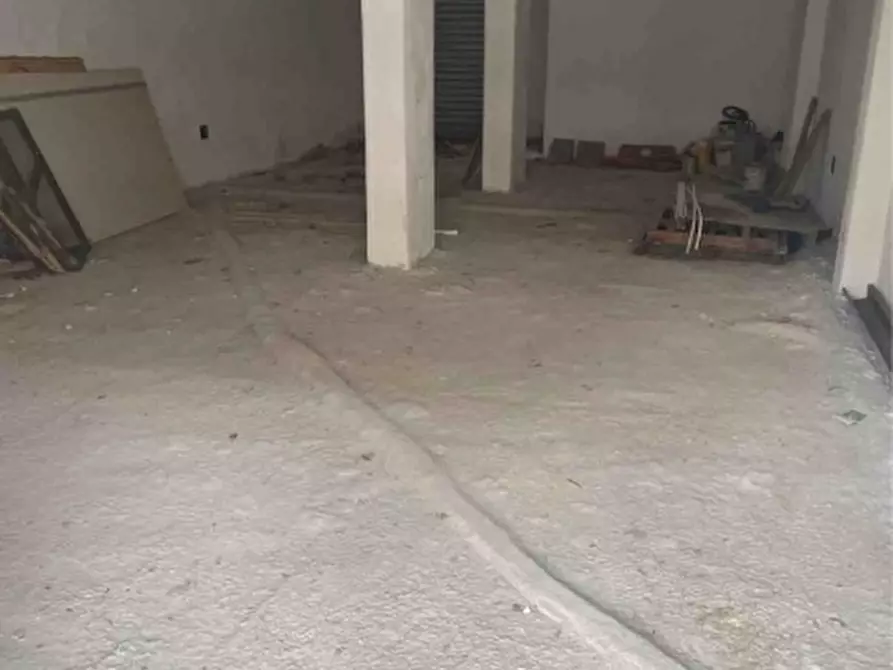 Immagine 5 di Locale commerciale in vendita  in VIA  ROMA SNC a San Marcellino